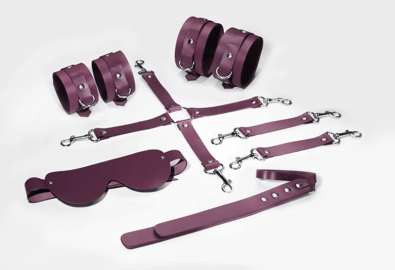 Набір Feral Feelings BDSM Kit 5 Burgundy: наручники, поножі, хрестовина, маска, паддл