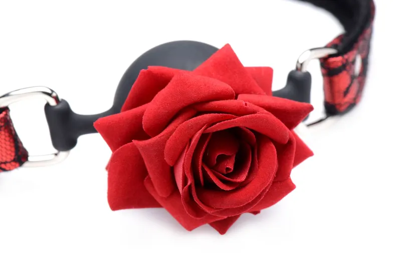 Кляп з трояндою Master Series Eye-Catching Ball Gag With Rose, чорно-червоний