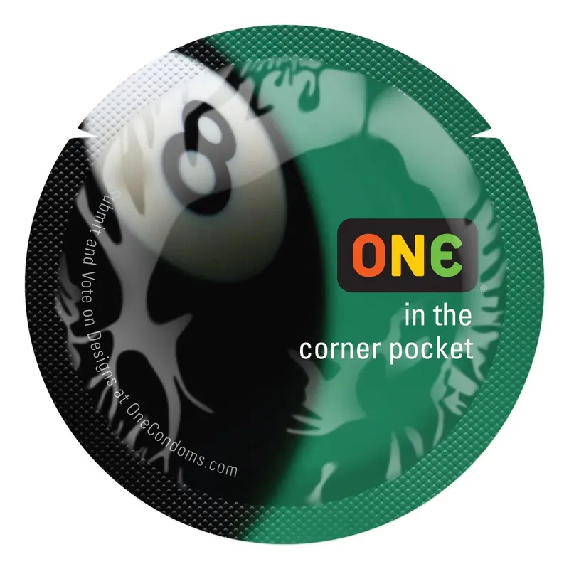 Презерватив ONE Color Sensations ONE is the corner pocket, чорний, 1 шт