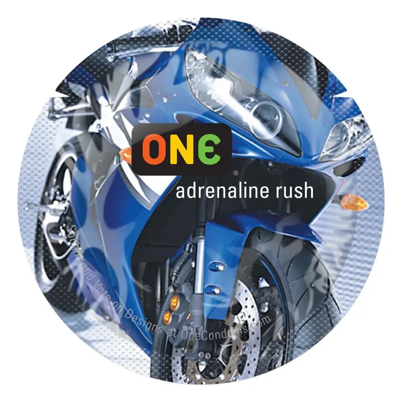 Презерватив ONE Color Sensations ONE adrenaline rush, синій, 1 шт