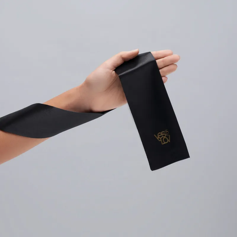 Сатинова пов'язка-стрічка на очі YESforLOV BLACK SATIN BLINDFOLD