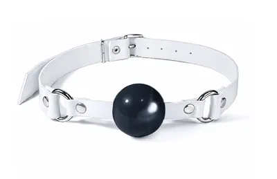 Кляп силіконовий Feral Feelings Silicon Ball Gag White/Black, білий ремінець, чорна кулька